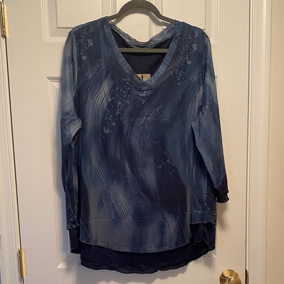 a. Jesdani Tops - a. Jesdani Sheer High Low Blouse…size 3X
